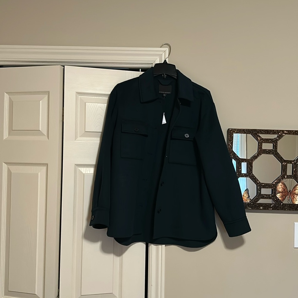 Ladies Size Small Banana Republic Jacket.  Dark Green NWT.  51% wool,